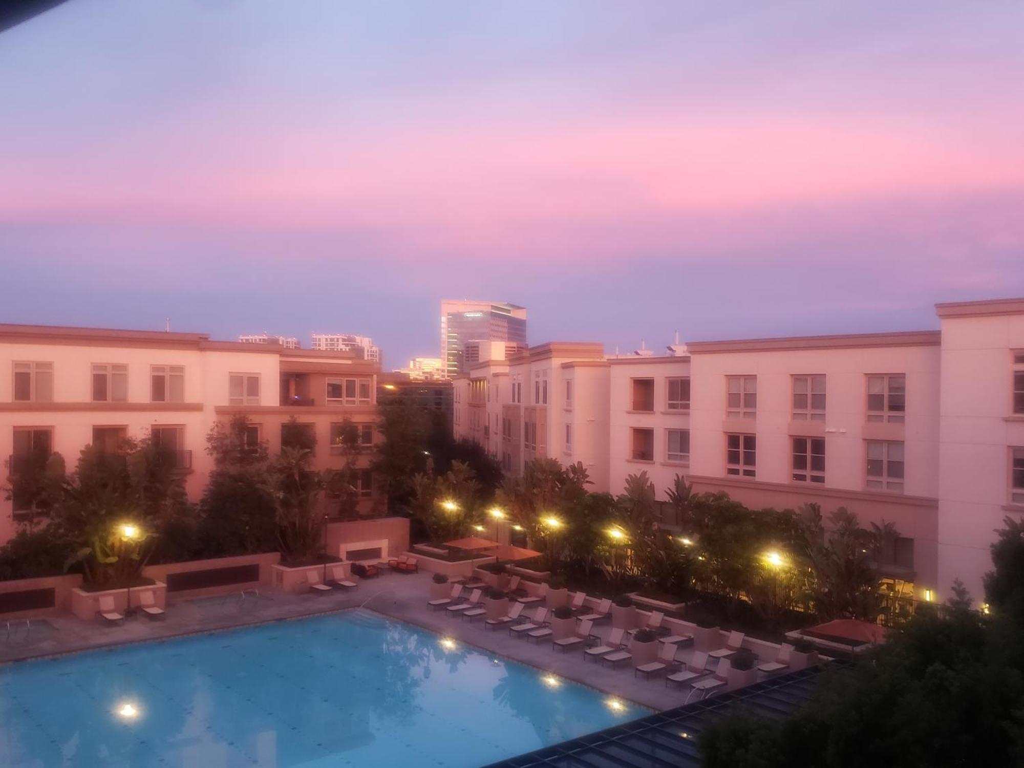 Penthouse Dreams Irvine Exterior foto
