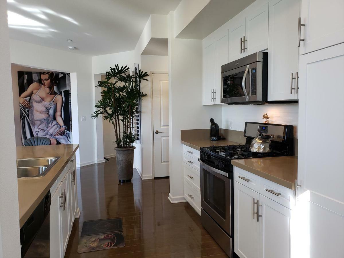 Penthouse Dreams Irvine Exterior foto